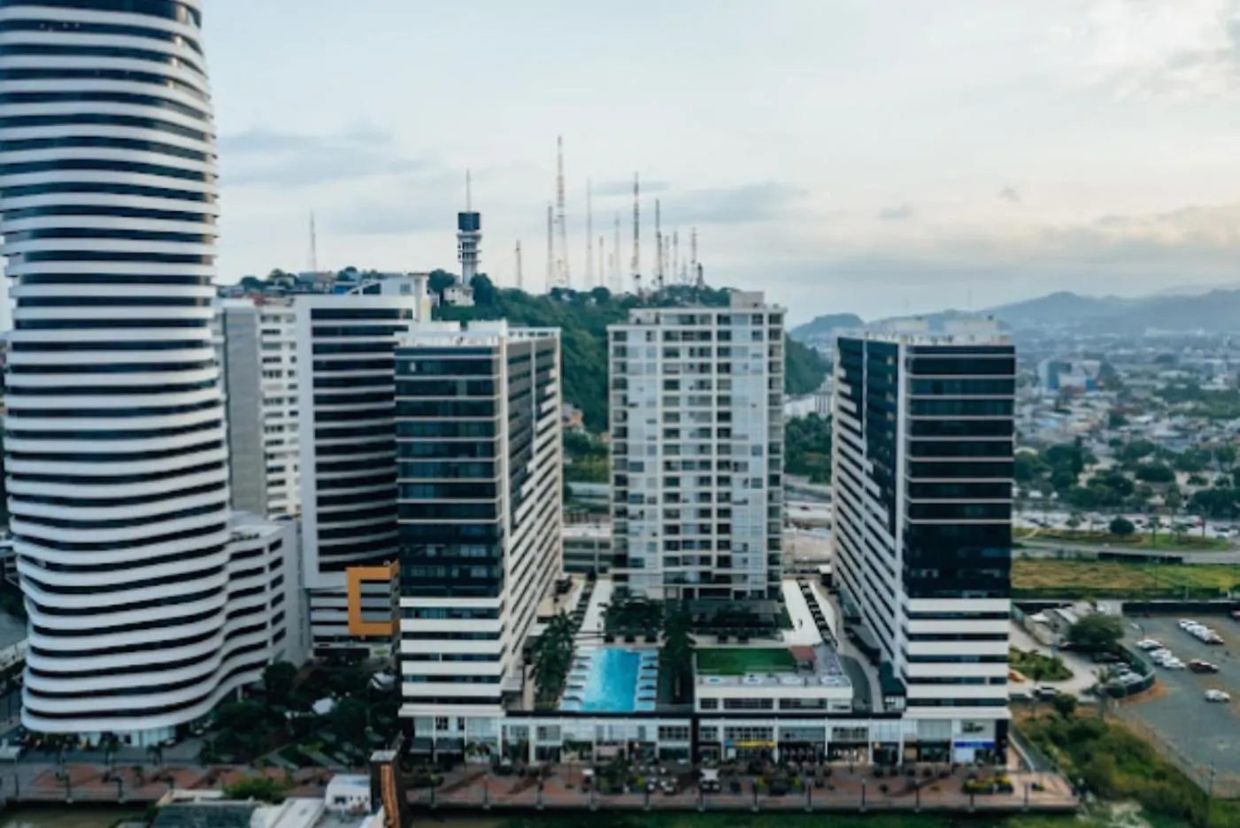 Departamentos De Lujo En Puerto Santa Ana, Guayaquil Ecuador Apartment
